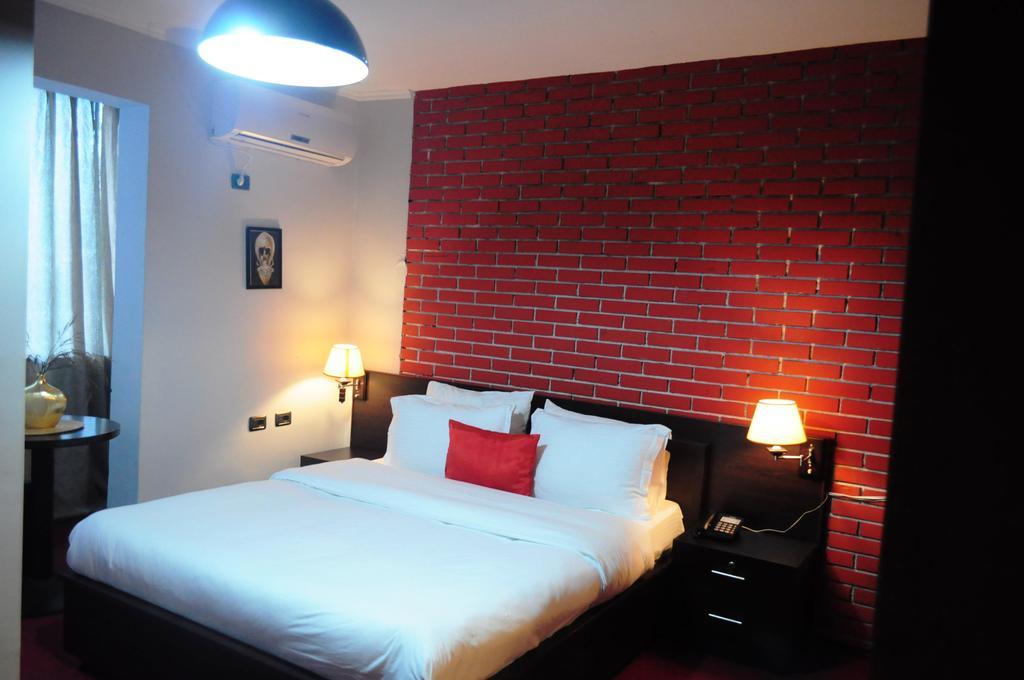 Hotel Eagle تيرانا المظهر الخارجي الصورة