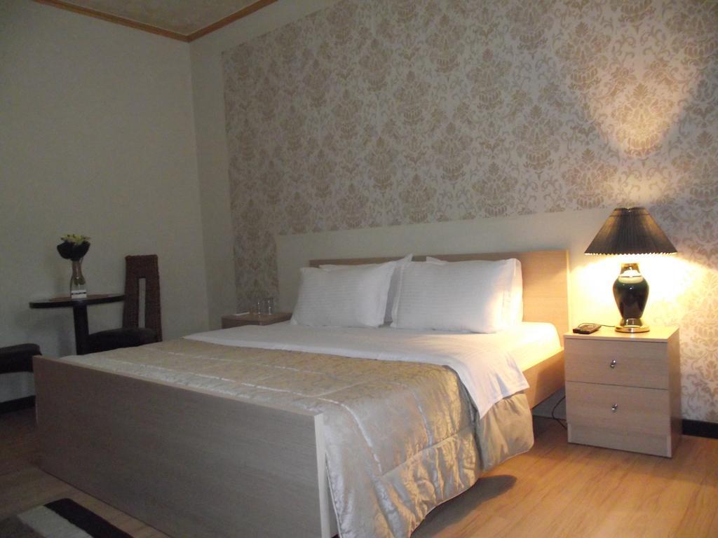 Hotel Eagle تيرانا المظهر الخارجي الصورة