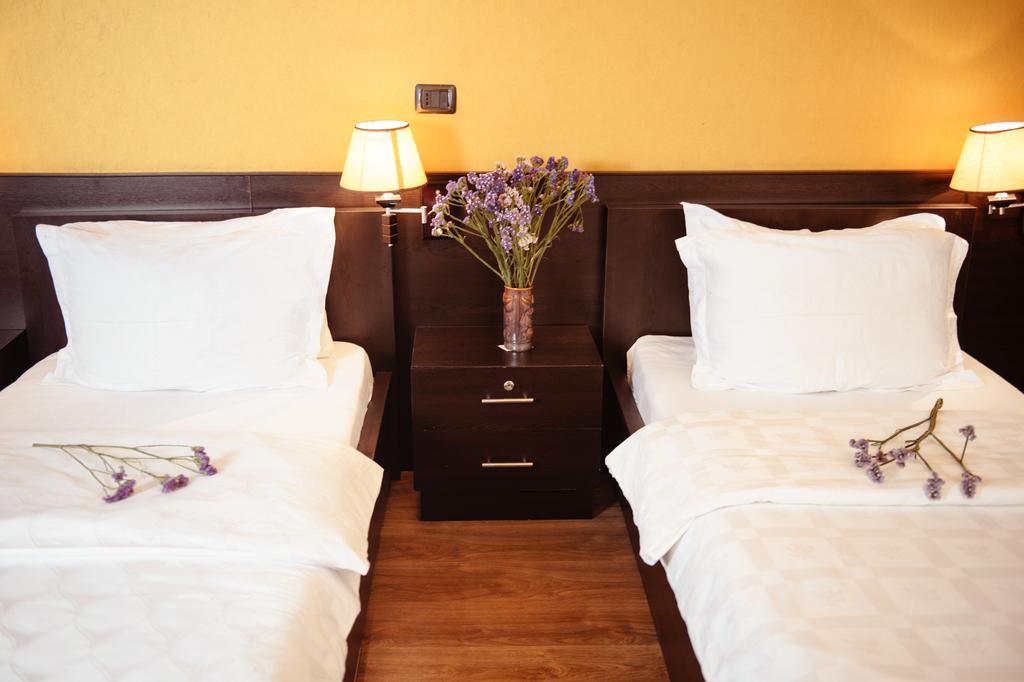 Hotel Eagle تيرانا المظهر الخارجي الصورة