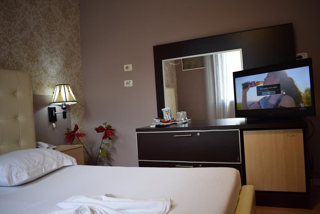 Hotel Eagle تيرانا المظهر الخارجي الصورة