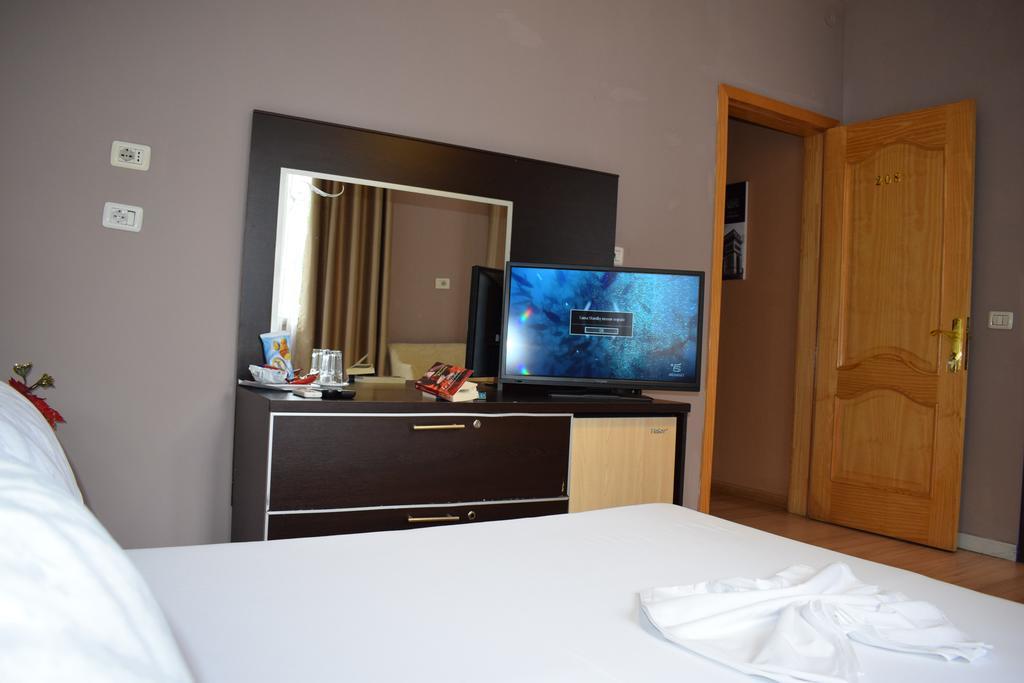 Hotel Eagle تيرانا المظهر الخارجي الصورة